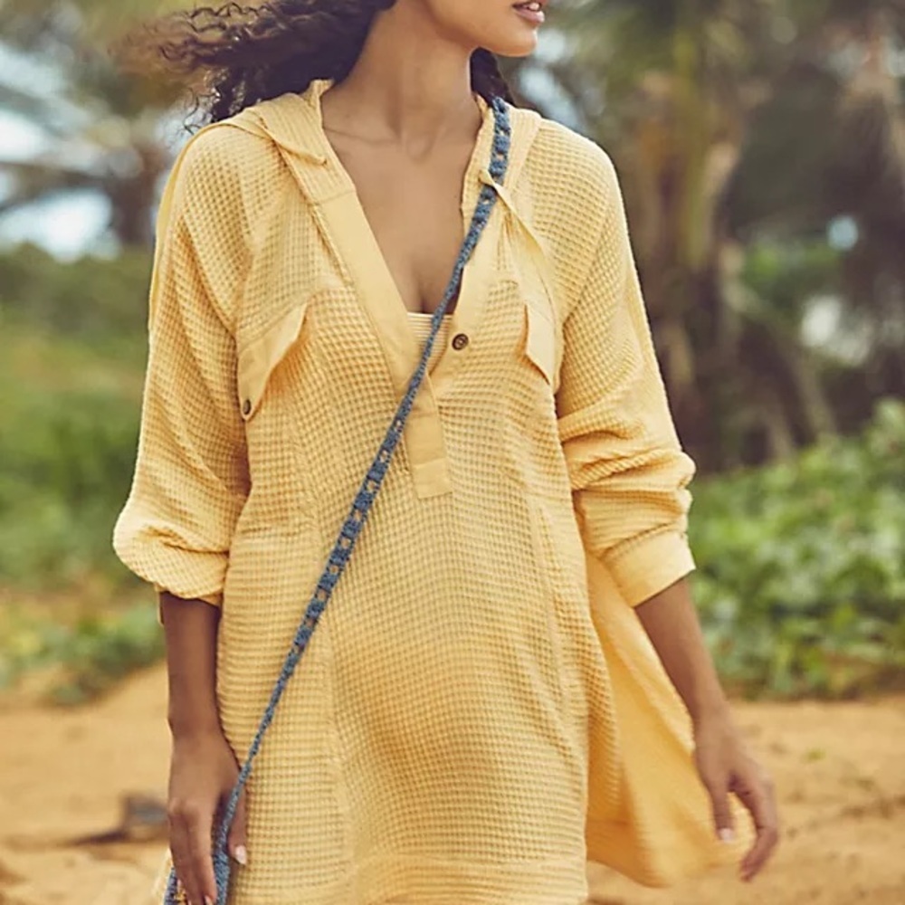 Free people yellow chill mood hoodie coverup waffle Henley size‎ medium